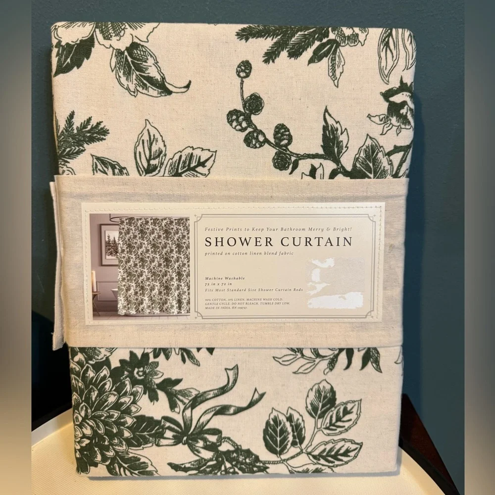 NWT Envogue Christmas Holiday Shower Curtain - Green Cardinal Floral Toile